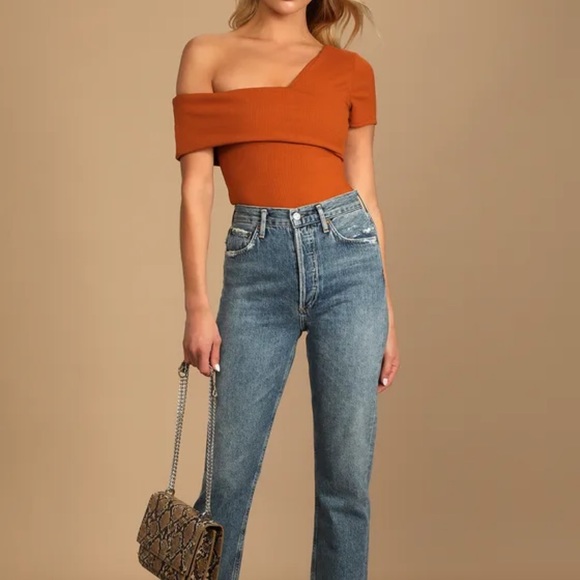 Lulu’s Ribbed One Shoulder Bodysuit - Picture 3 of 5